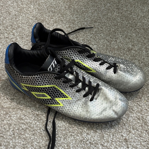 Kids Silver and Black Soccer cleats - Picture 1 of 6
